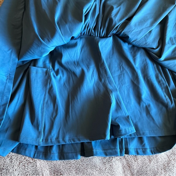 navy blue athletic dress with a large white removable bow size L - Picture 10 of 13